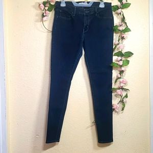 Levis blue jeans supper skinny Size 32
